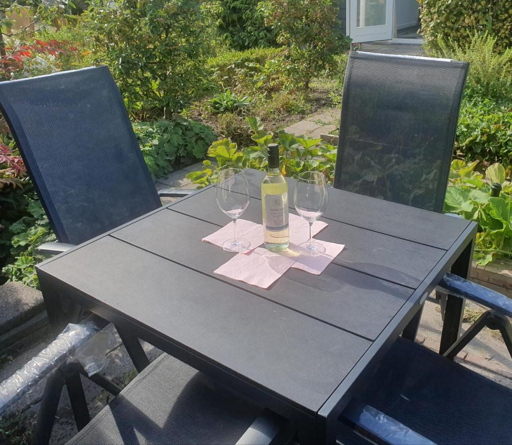 Cottage Geestmerambacht, Een Nieuw Vrijstaande Sfeervol En Landelijk Gelegen Vakantiewoning Koedijk Exterior photo